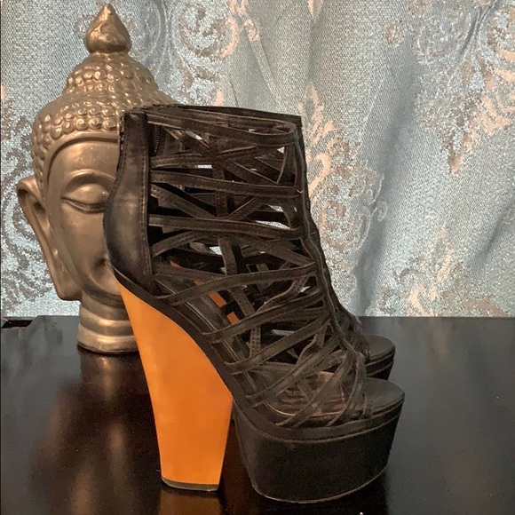 Bebe Black Wedge Heels - Picture 5 of 6